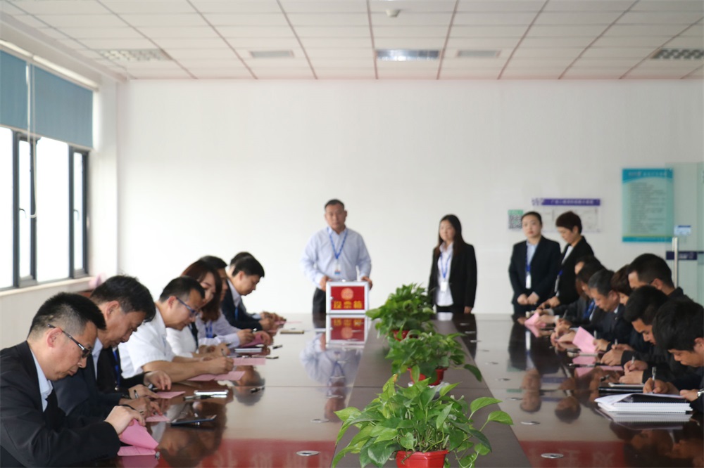 华体会体育(中国)HTH·官方网站
  第一届工会会员代表大会胜利召开